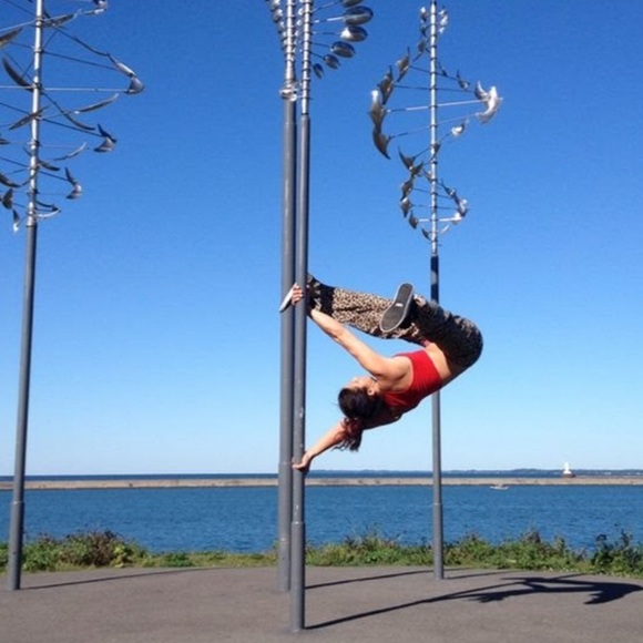 Meet your Posher, Julie - Picture 1 of 1